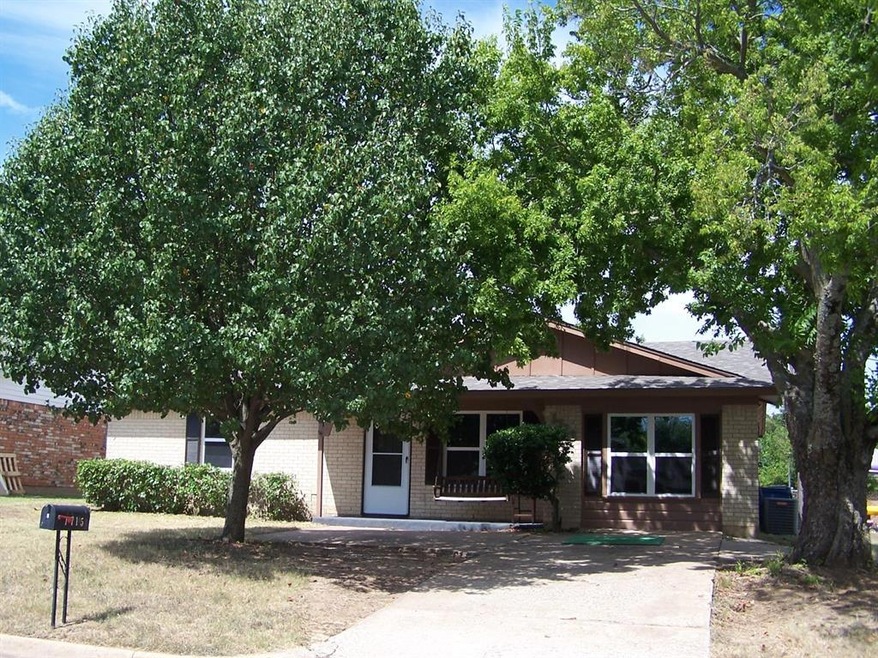 1715 S Center St, Denison, TX 75021 - photo 1