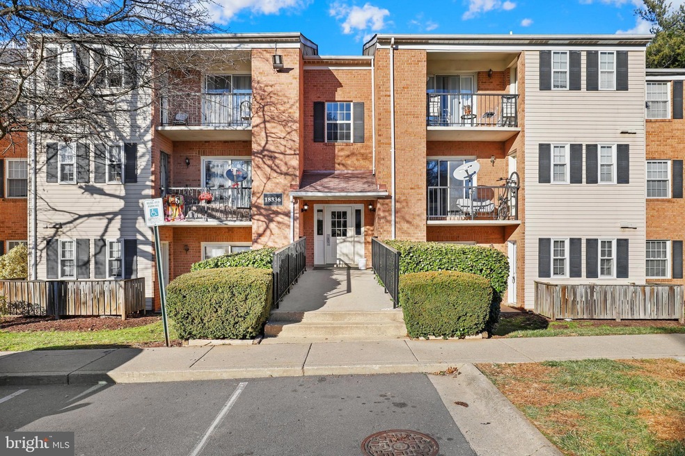 18336 Streamside Dr unit 104, Gaithersburg, MD 20879 - photo 1