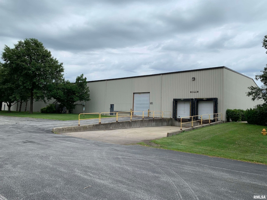 400 Capitol Way, Jacksonville, IL 62650 - photo 1