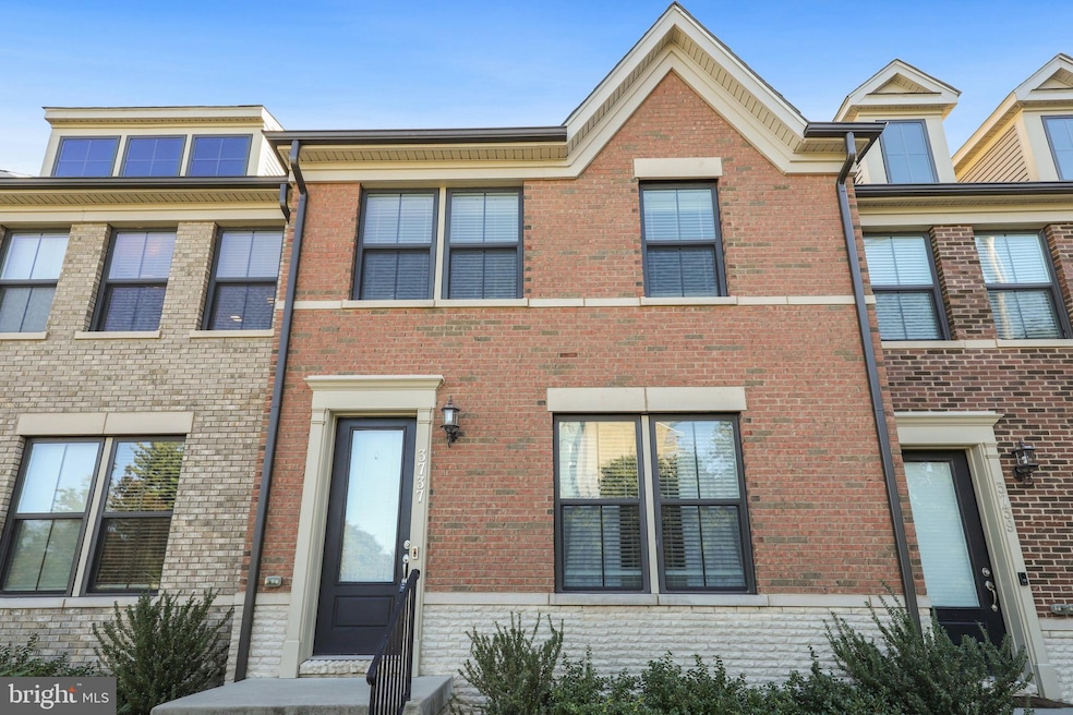 3737 Powell Ln, Falls Church, VA 22041 - photo 1