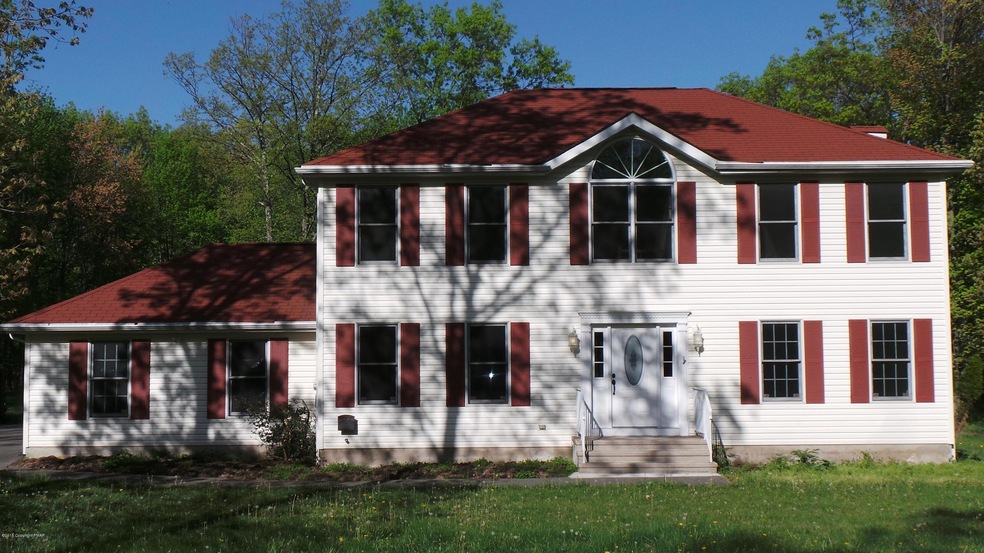 316 Walden Dr, Chestnuthill Township, PA 18353 - photo 1