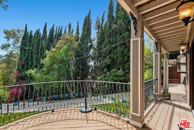 21811 Providencia St, Woodland Hills, CA 91364 - photo 1