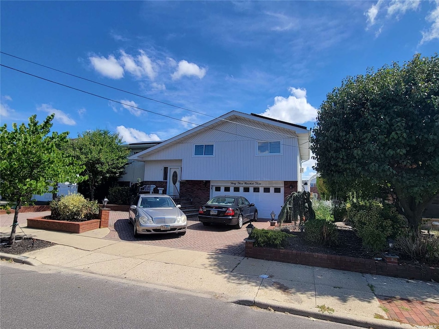 3303 Wolfson Dr, Baldwin, NY 11510 - photo 1