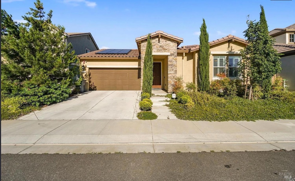 130 Clematis St, Vacaville, CA 95687 - photo 1