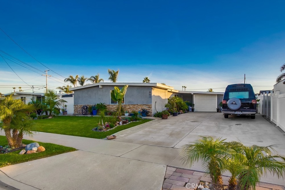 For Sale $875,000 • Co-Listing Agent