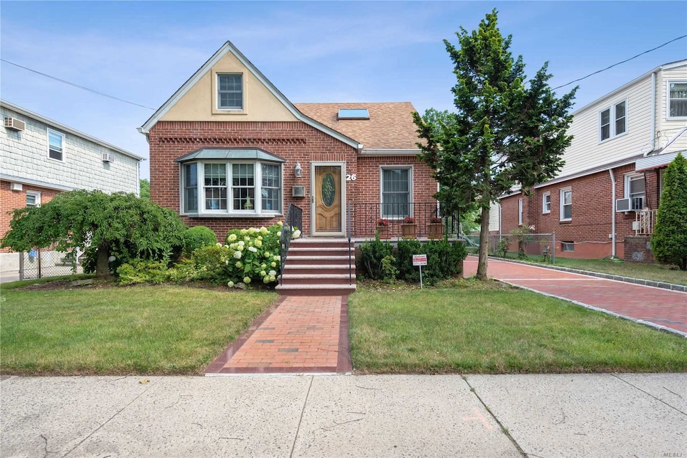 26 Irons Place, New Hyde Park, NY 11040 - photo 1