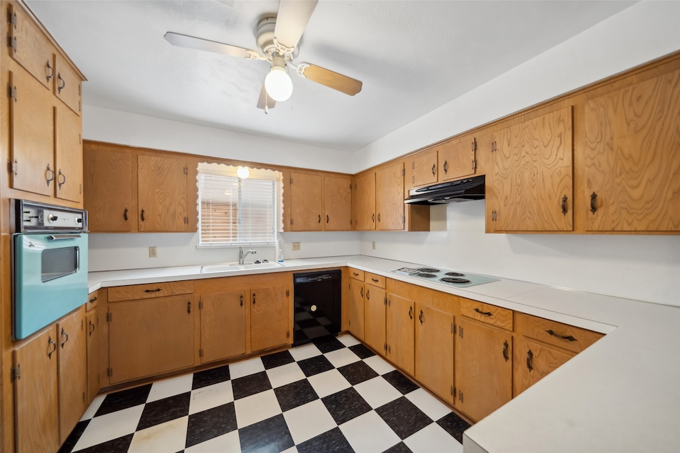 926 E 14th St, Houston, TX 77009 - photo 1