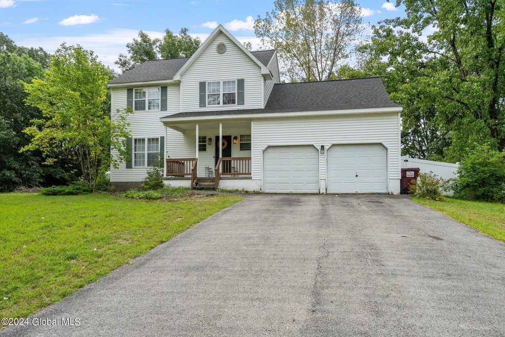 9 Oxford Dr, Saratoga Springs, NY 12866 - photo 1