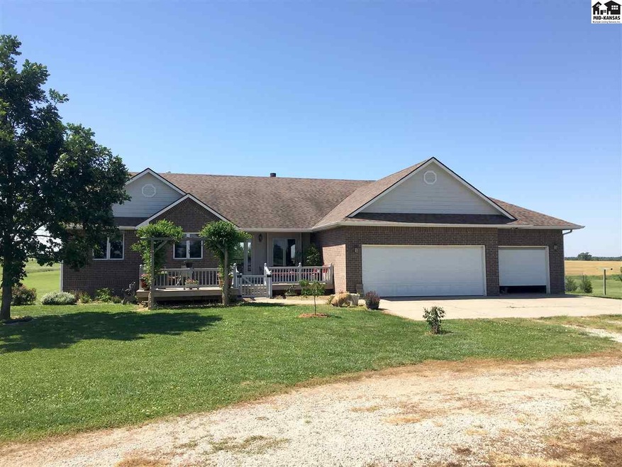 1531 Iron Horse Rd, McPherson, KS 67460 - photo 1