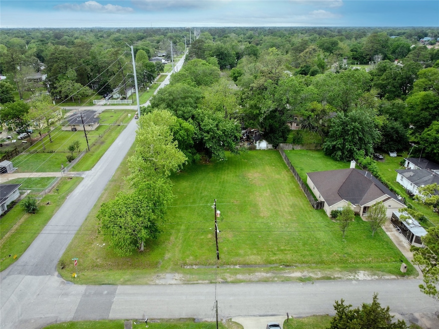 9205 Spaulding St, Houston, TX 77016 - photo 1