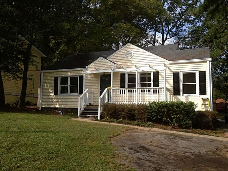 Exterior Front. Adorable home in Decatur!!