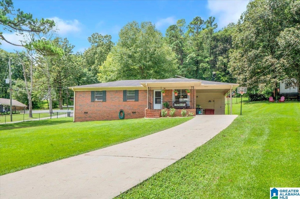 Under Contract $200,000 • Co-Listing Agent