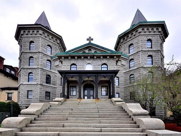 201 Thorndike St unit 9, Lowell, MA 01852 - photo 1