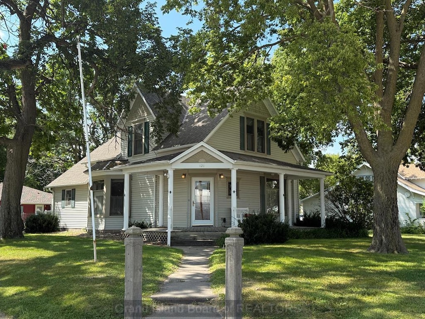 121 Elm St E, Dannebrog, NE 68831 - photo 1