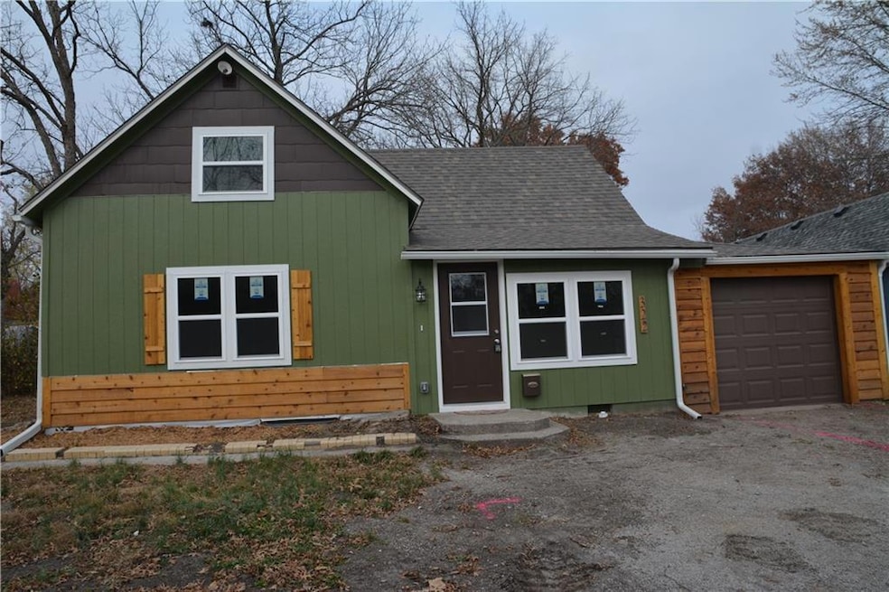 322 Front St, Grain Valley, MO 64029 - photo 1