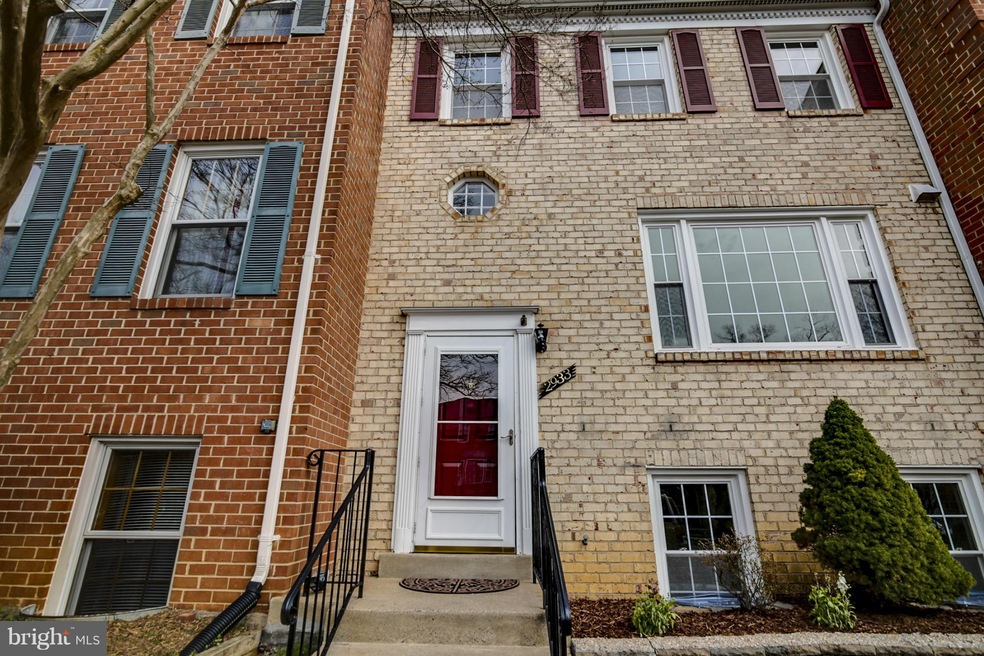 2933 Waterford Ct, Vienna, VA 22181 - photo 1