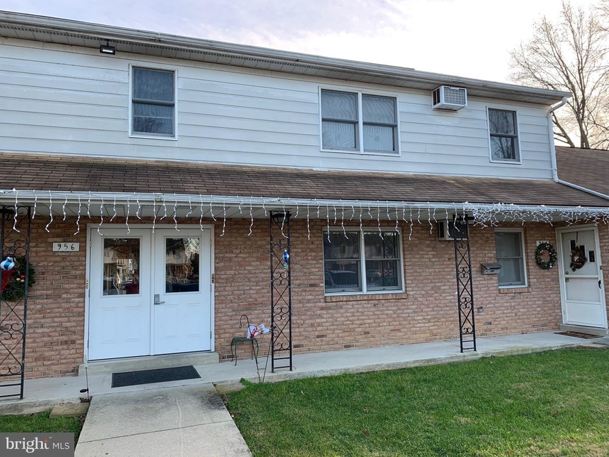 956 E Maple St unit B, Palmyra, PA 17078 - photo 1