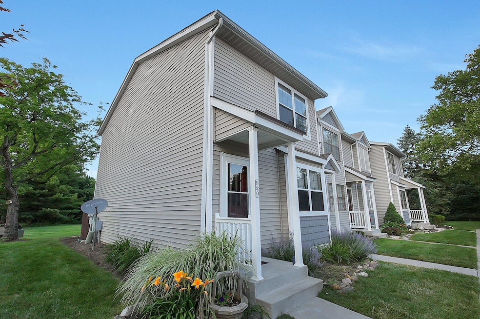 920 Charnwood Ln unit 10A, Worthington, OH 43085 - photo 1