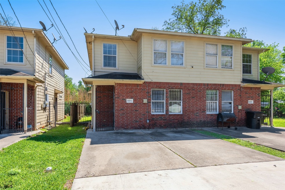 6827 Dumble St unit A, Houston, TX 77021 - photo 1