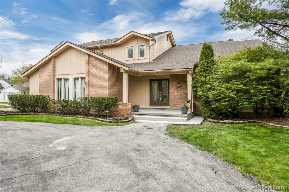 5424+High+Ct+Way+West+Bloomfield+Township-1-mls.jp