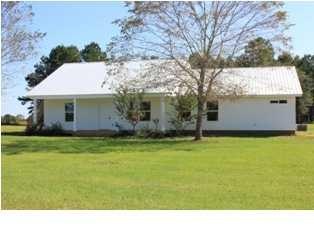Great home on 7.5 acres in Elberta. Home has appro