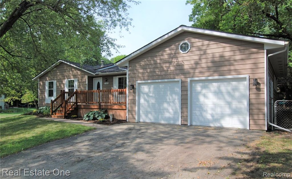 Welcome Home!!  This move in ready Clarkston Ranch