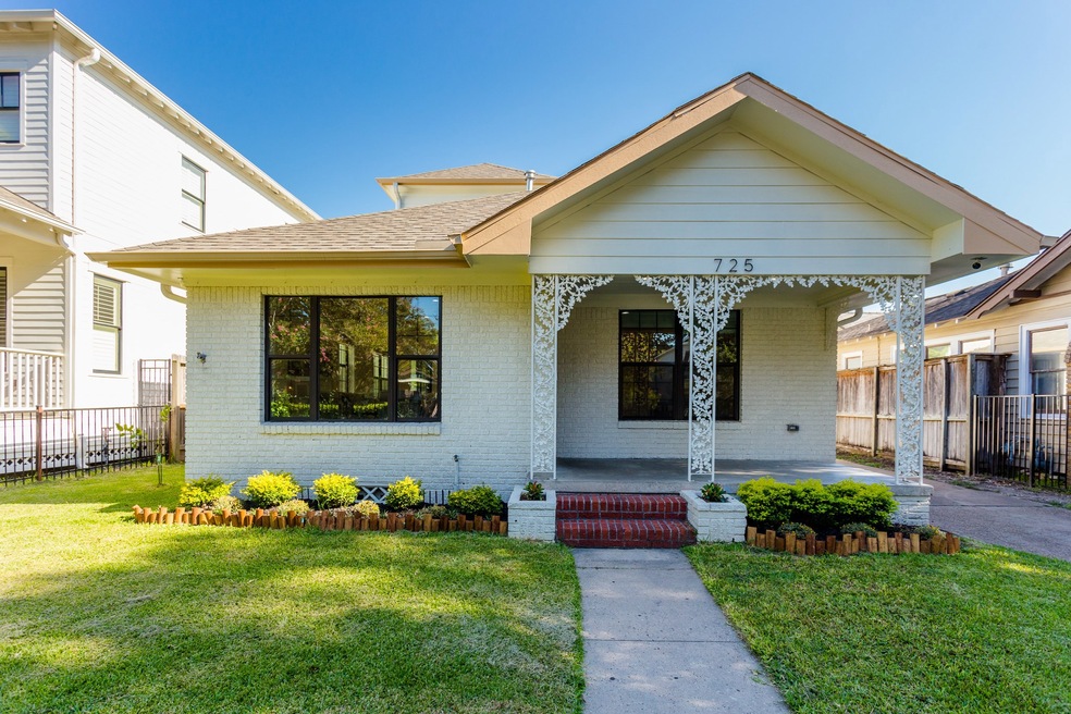 725 E 17th St, Houston, TX 77008 - photo 1