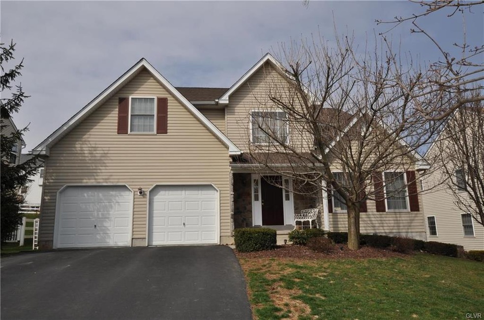 6955 Hearth Ln, Macungie, PA 18062 - photo 1