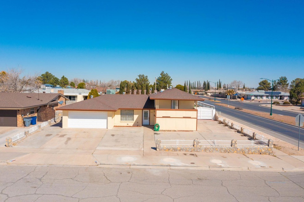 10561 Breezeway Ave, El Paso, TX 79925 - photo 1