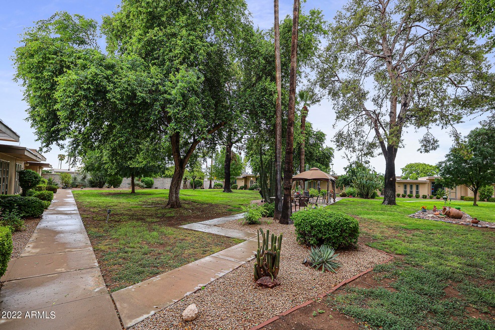 14228 N Thunderbird Blvd, Sun City, AZ 85351 - photo 1