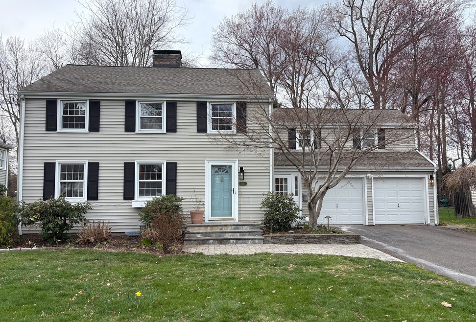 135 Hyde Rd, West Hartford, CT 06117 - photo 1