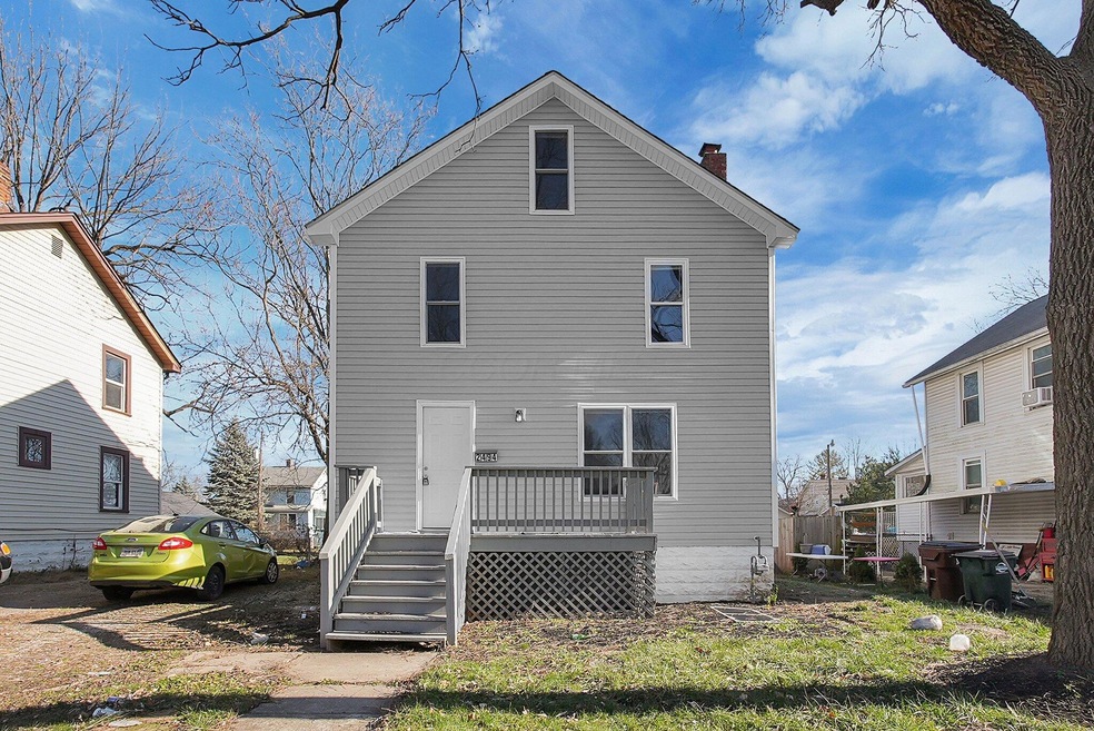 2494 Parkwood Ave