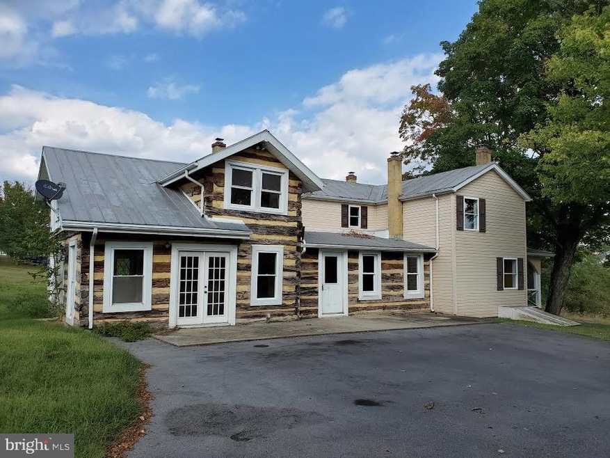 913 Apple Harvest Dr, Hedgesville, WV 25427 - photo 1