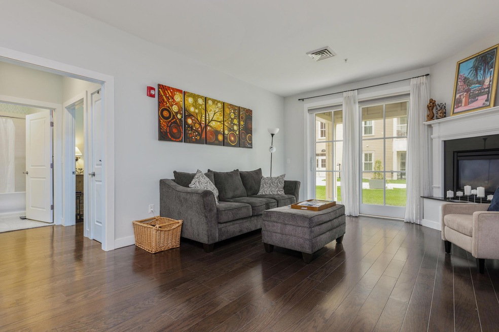 22 Hancock St #211_W5_003