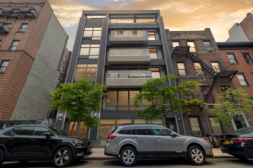 530 E 5th St unit 2R, New York, NY 10009 - photo 1