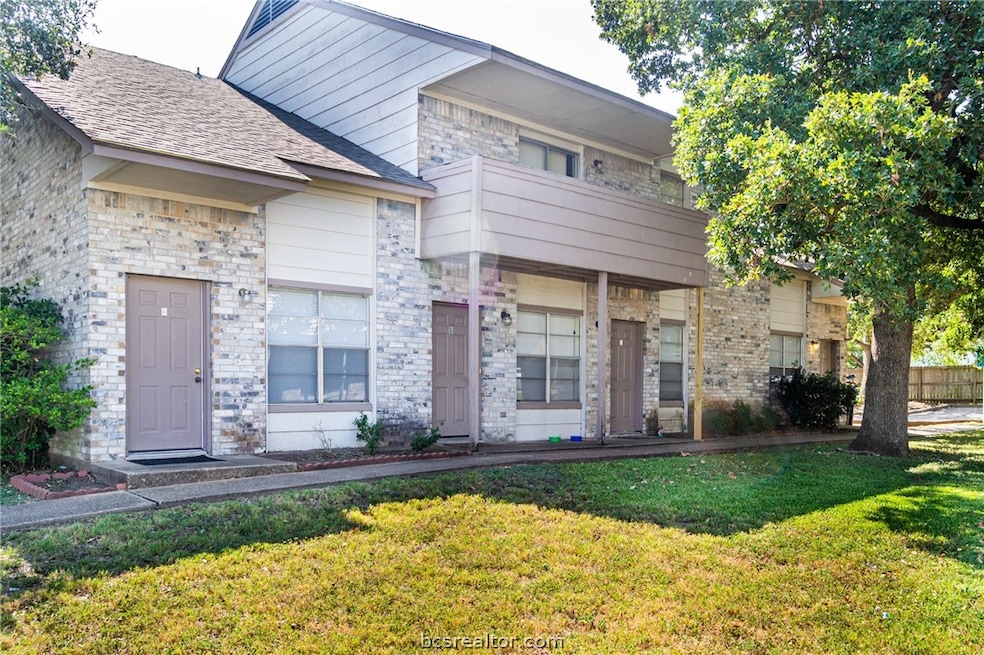 1106 Spring Loop unit D, College Station, TX 77840 - photo 1