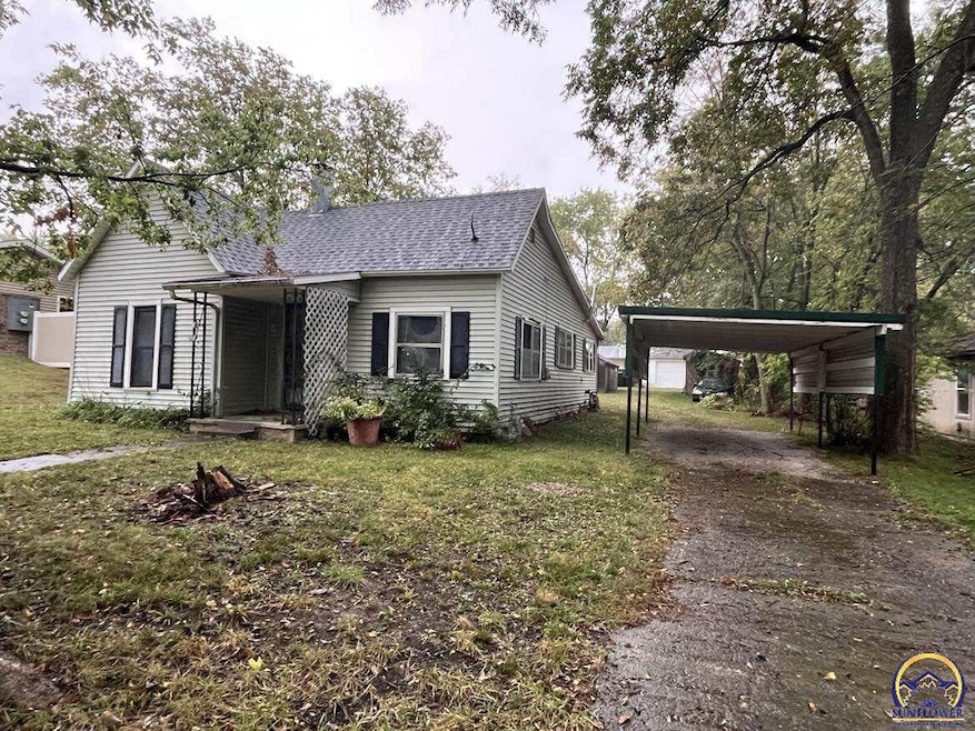 206 Elm, Overbrook, KS 66524 - photo 1