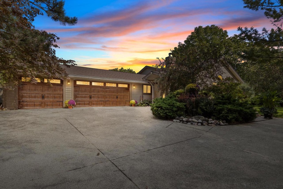 11220 W Caroll Cir-1