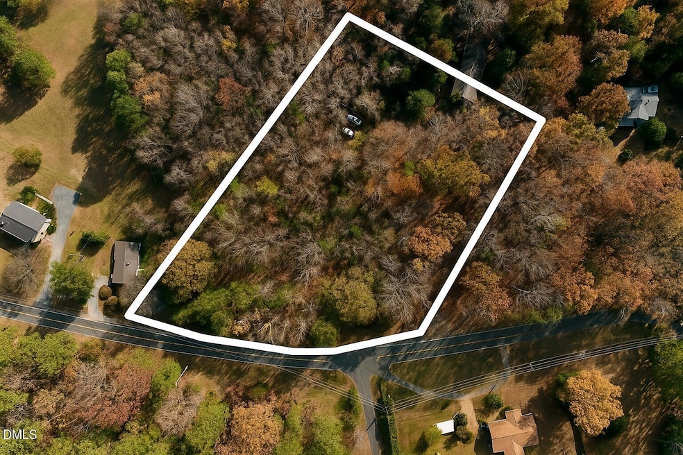 2407 Damascus Church Rd, Chapel Hill, NC 27516 - photo 1