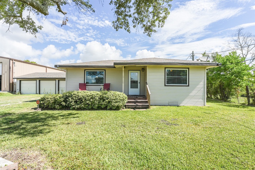 8107 Tye Ln, Pearland, TX 77584 - photo 1