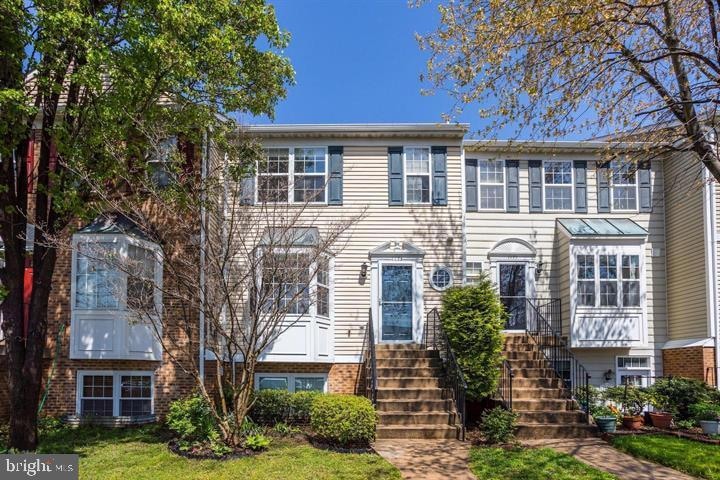 Sold $385,000