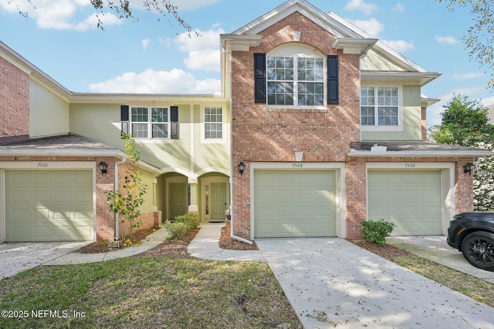 7508 Scarlet Ibis Ln, Jacksonville, FL 32256 - photo 1