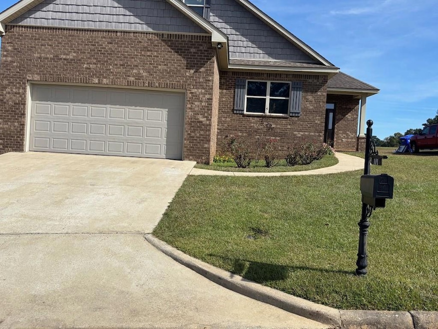 101 Garden Ln, Troy, AL 36081 - photo 1
