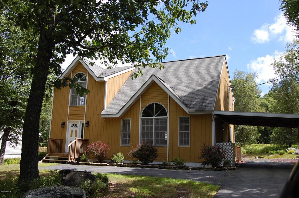 133 Pommel Dr, Lords Valley, PA 18428 - photo 1