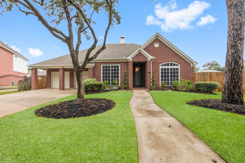 8554 Waiting Spring Ln, Houston, TX 77095 - photo 1