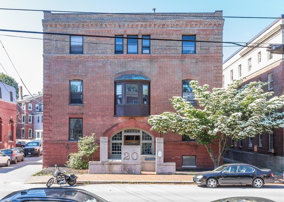Exterior 20 West