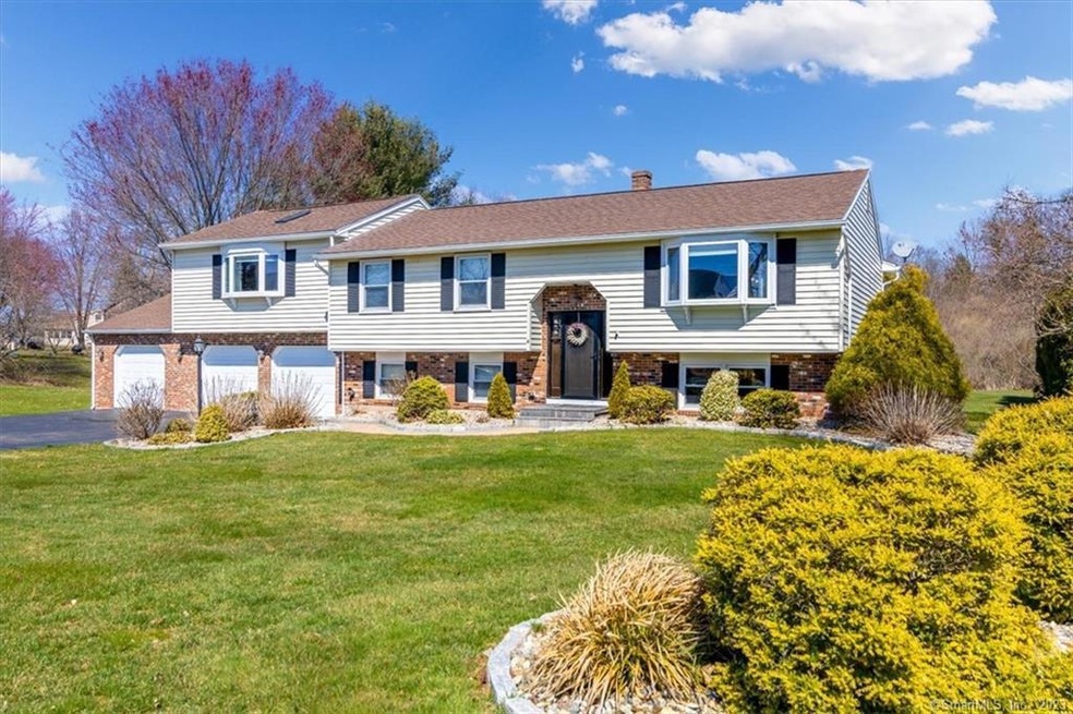 4 Country Way, Wallingford, CT 06492 - photo 1