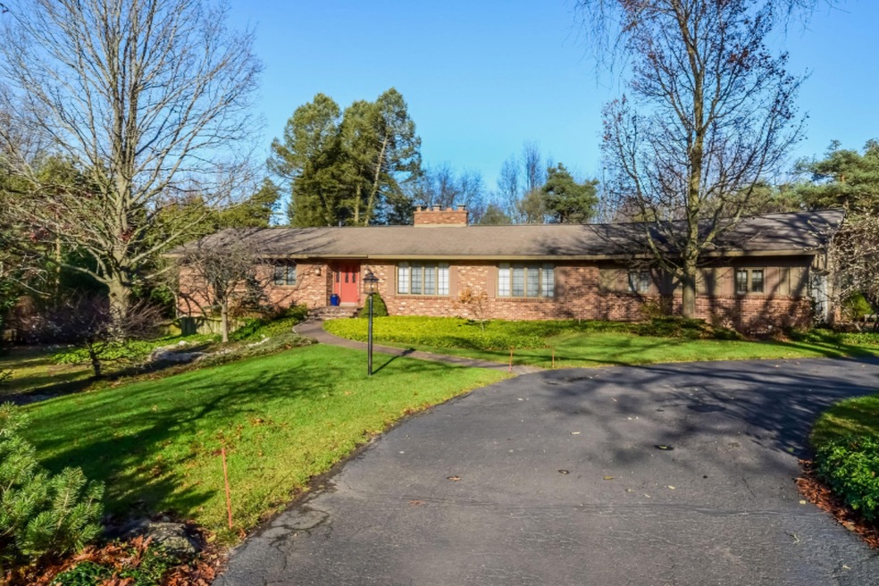 002-Front_View-3483771-medium