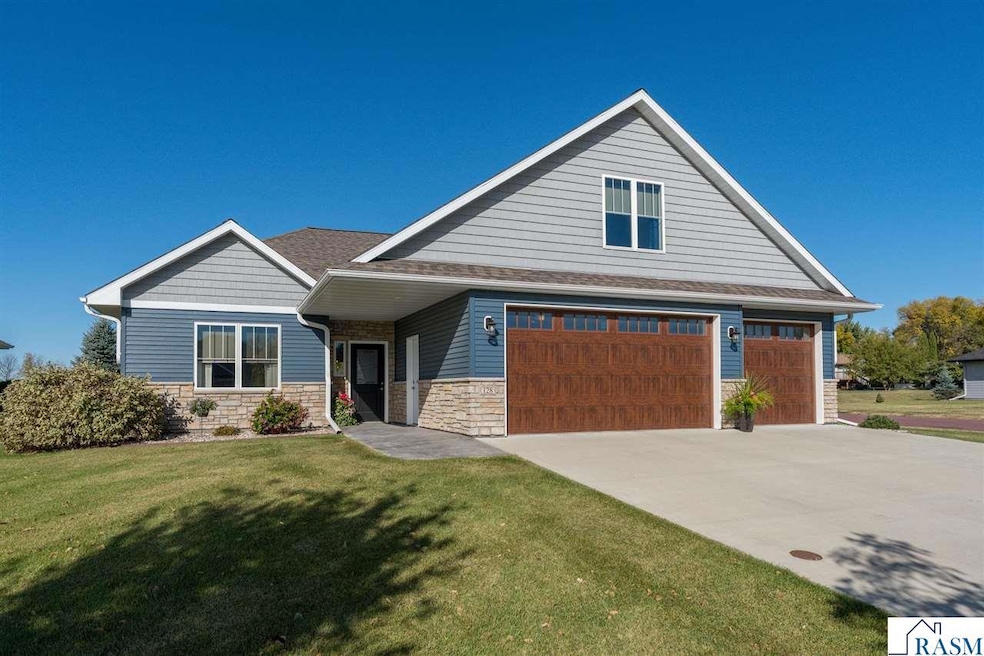 128 Dancing Waters Cir, Mankato, MN 56001 - photo 1