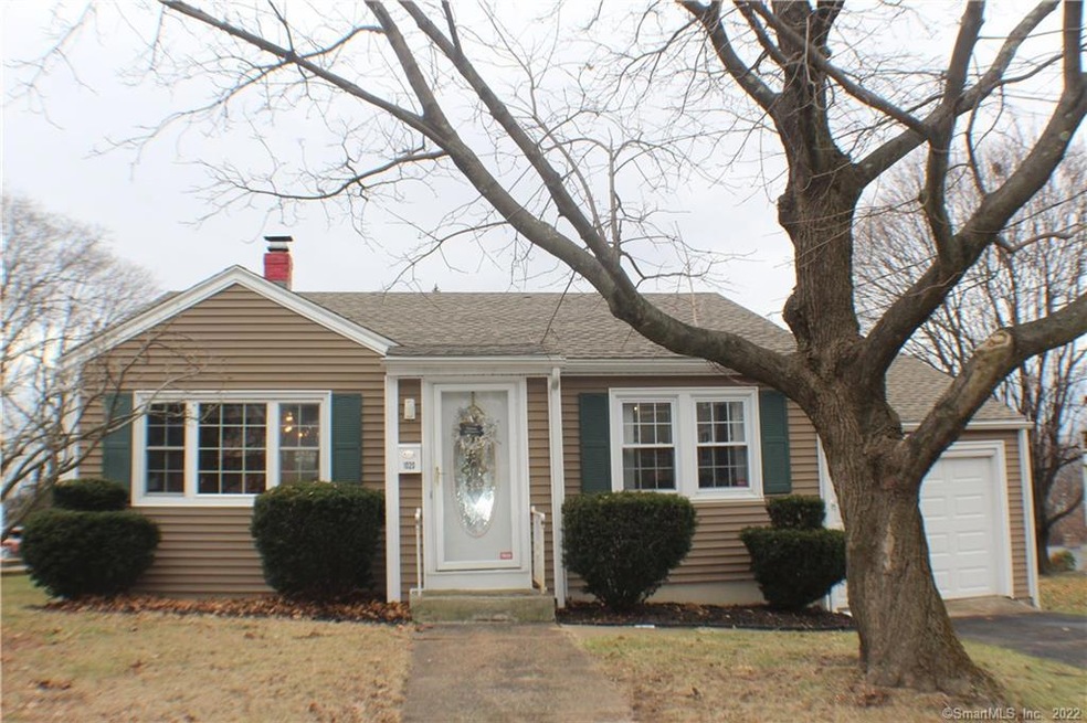 1020 Townsend Ave, New Haven, CT 06512 - photo 1